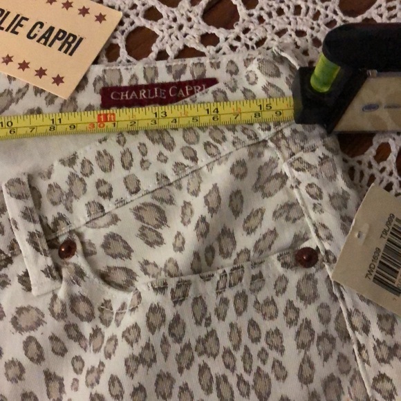 Lucky Brand Charlie Leopard Print Capri - Picture 4 of 4